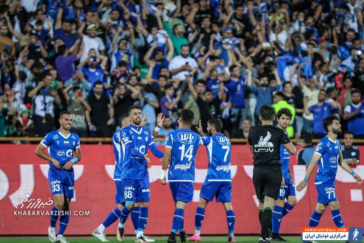 اگر این مهاجم در استقلال بود باید ۱۰۰میلیارد به او دستمزد می‌دادیم!/ استقلال به احتمال ۹۰ درصد قهرمان لیگ می‌شود