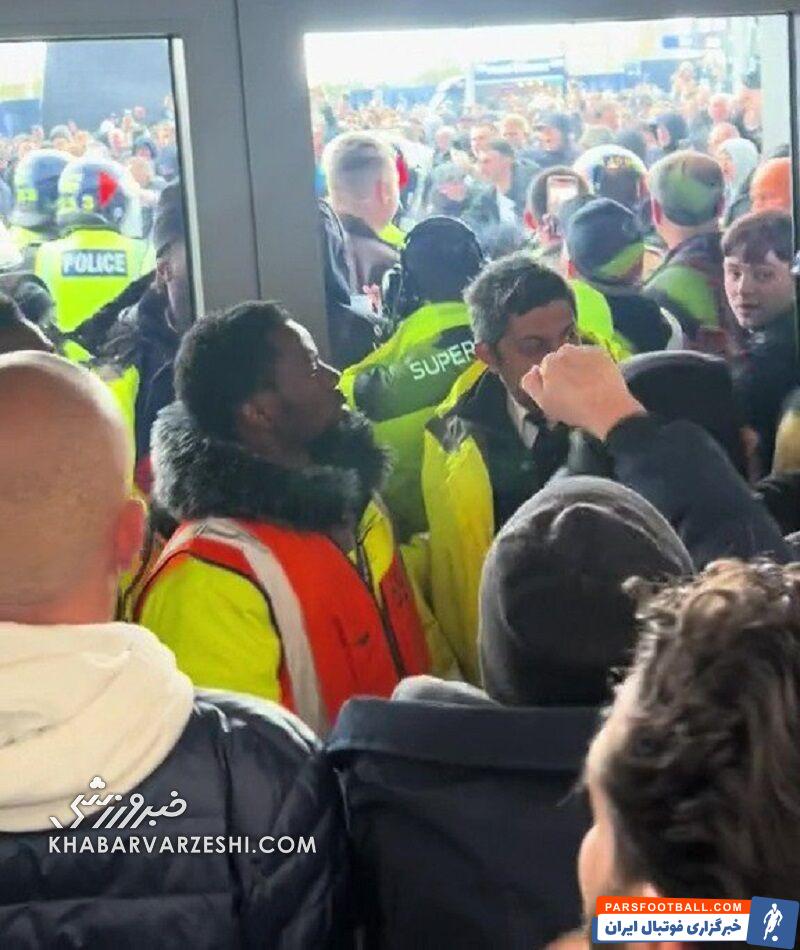 درگیری پلیس ضدشورش با هواداران میزبان +تصاویر