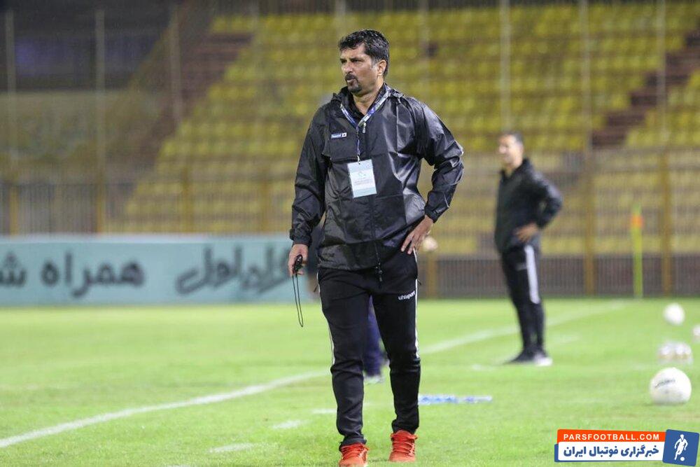 حسینی ؛حضور سید مجتبی حسینی بر سر مزار پیشکسوتان فوتبال ایران و ذوبآهن