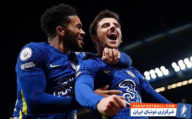 جیمز ؛ تشویق ریس جیمز، کاپیتان چلسی برای میسون مانت در استمفوردبریج