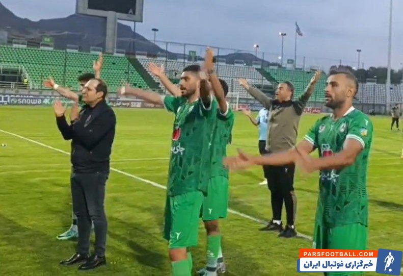 لیگ برتر ؛ جشن کوچک محمد ربیعی و بازیکنان ذوب آهن پس از برد برابر آلومینیوم 