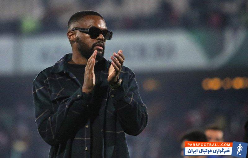 استقلال ؛ کوین یامگا با چشم بسته در تمرینات استقلال