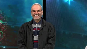 خیابانی گزارشگر فوتبال : کسانی می بَرند که میبازند