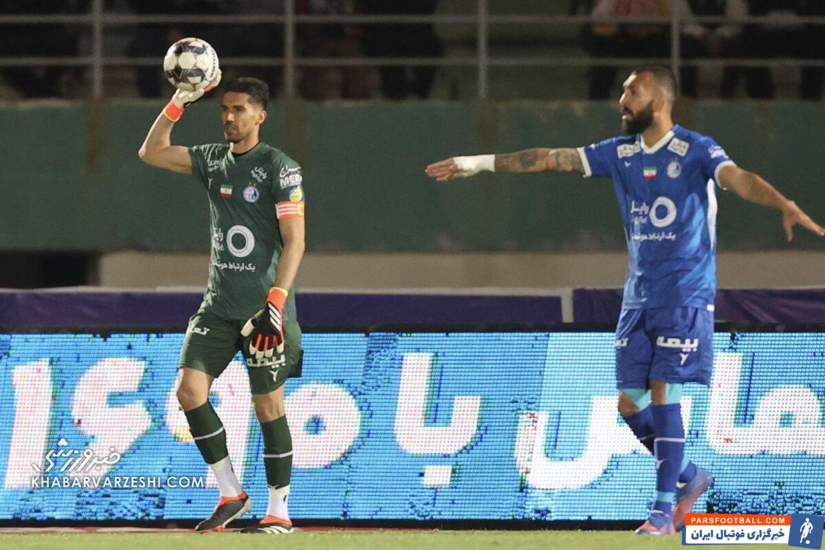 راه رفتن در یادگار هم سخت است چه برسد بازی فوتبال/ استقلال باید در تبریز دفاعی بازی کند/ این هفته تکلیف قهرمانی فصل کاملا روشن می شود