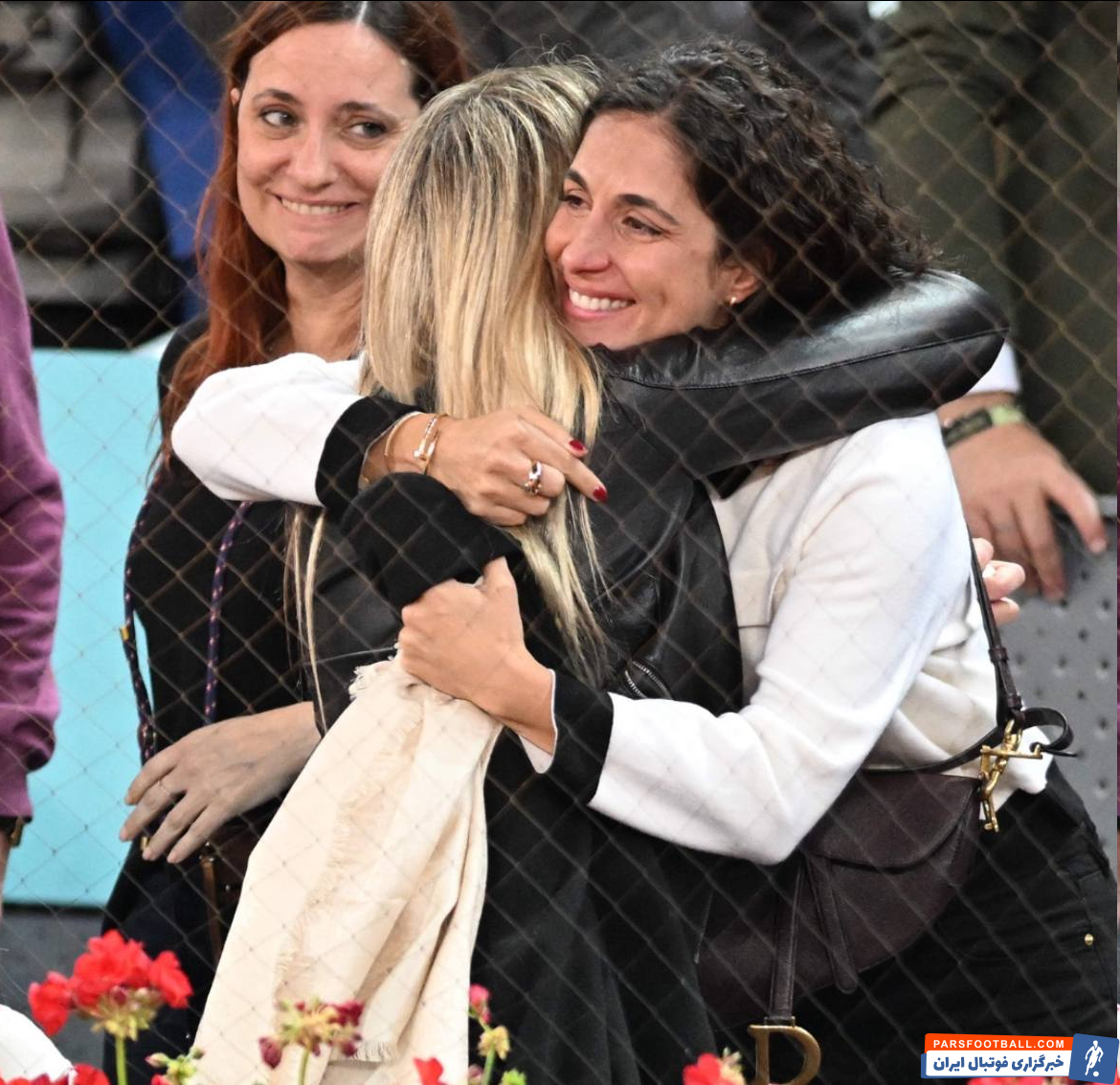 عکس| پایان کار ماتادور با اشک های مادر و همسر