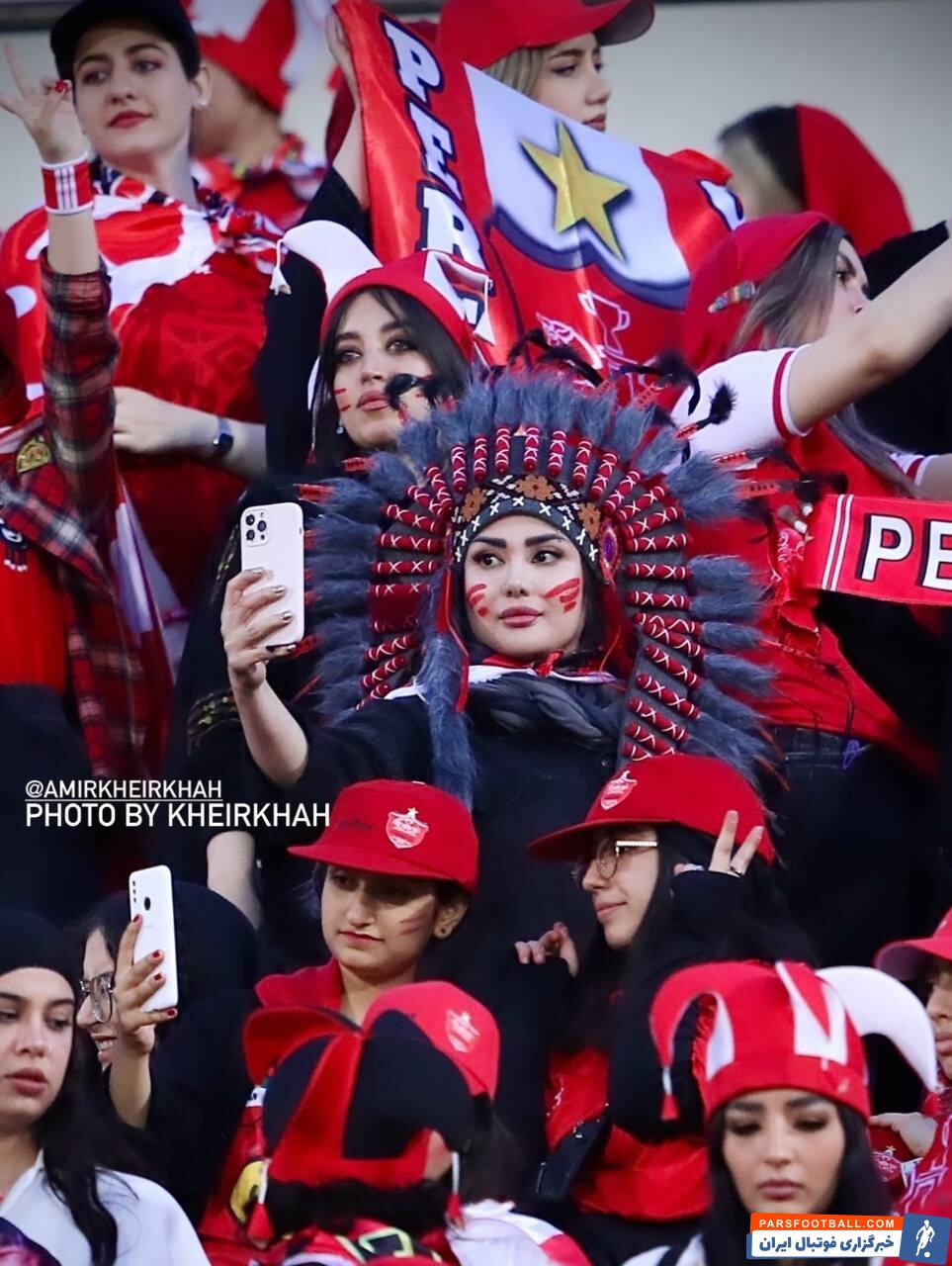 عکس| سرخپوست‌ها در بازی پرسپولیس!
