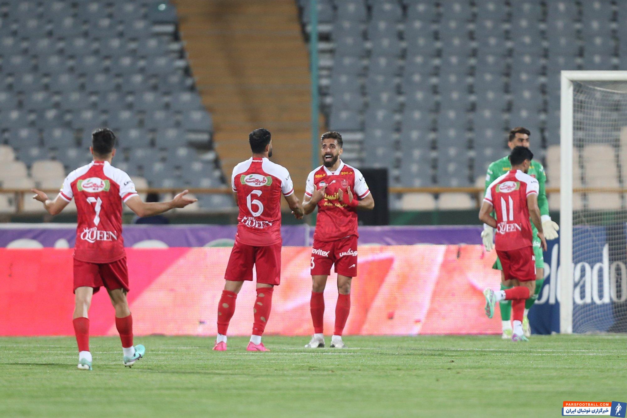 فرجی ؛ عملکرد بد فرشاد فرجی در دیدار پرسپولیس برابر استقلال خوزستان