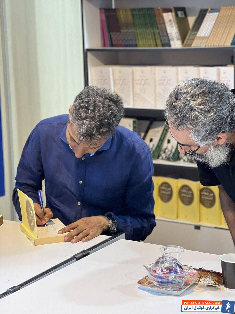 عکس| روز خاص عادل فردوسی‌پور کنار طرفدارانش