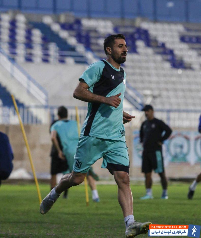 ملوان ؛ بازیکنان ملوان در تمرین با روحیه بالا 