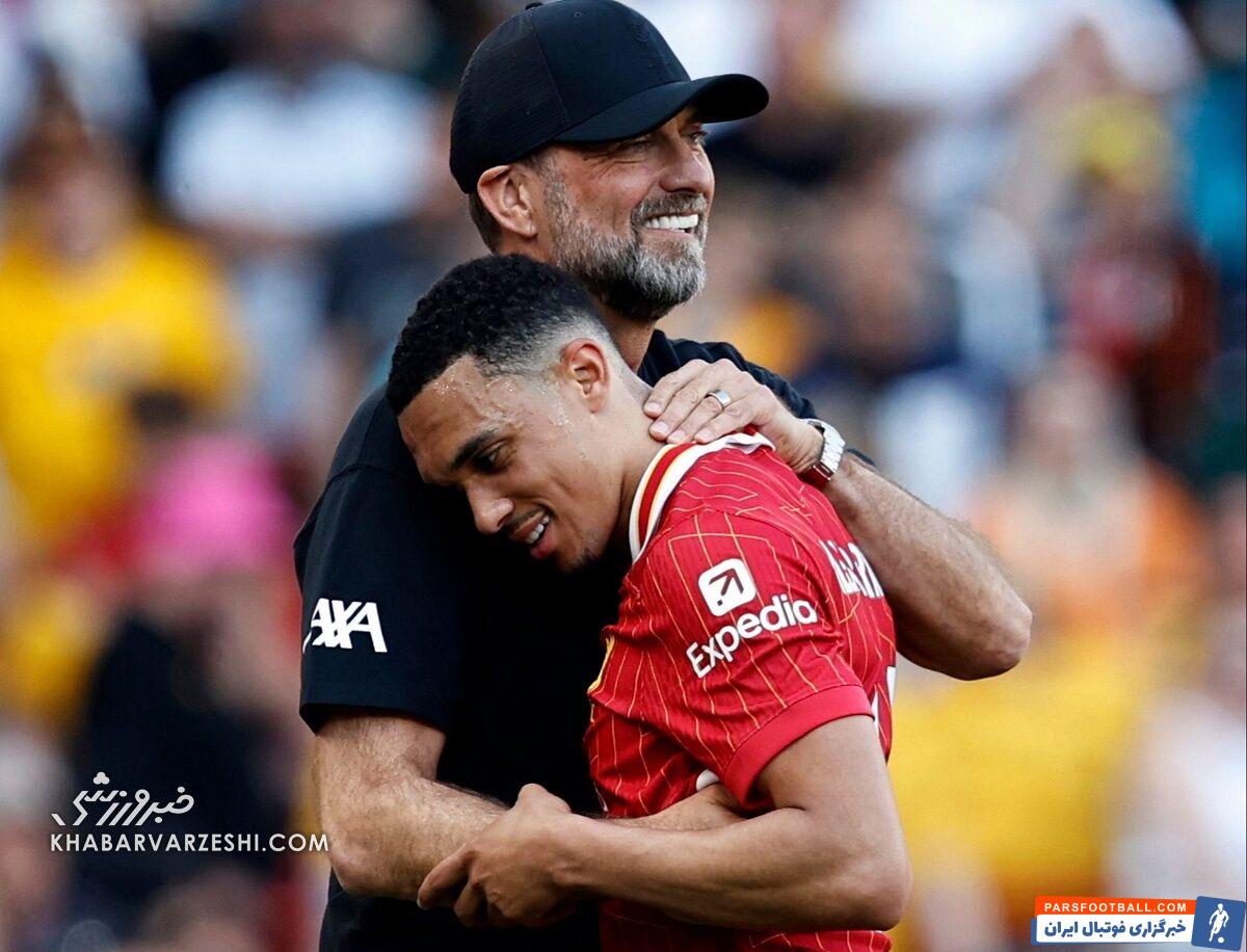 اشک‌های سه نفر در خداحافظی کلوپ از لیورپول/ کلوپ: گریه می‌کنم چون دلم برای این مردم تنگ می‌شود +تصاویر