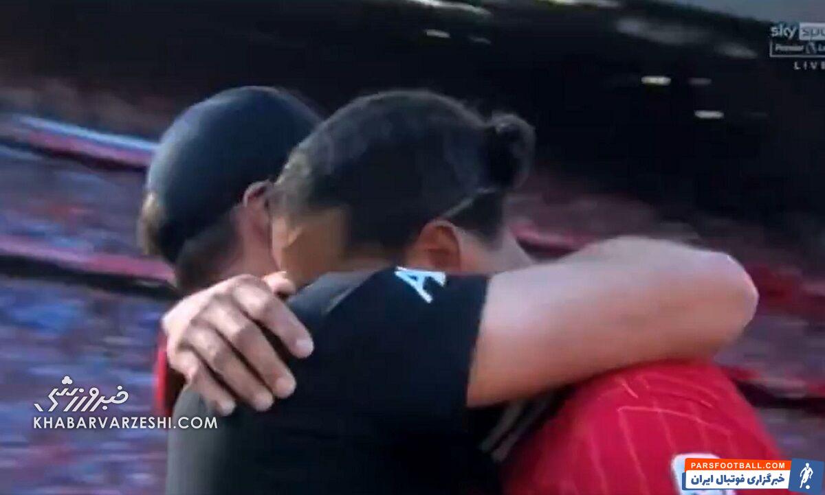 اشک‌های سه نفر در خداحافظی کلوپ از لیورپول/ کلوپ: گریه می‌کنم چون دلم برای این مردم تنگ می‌شود +تصاویر