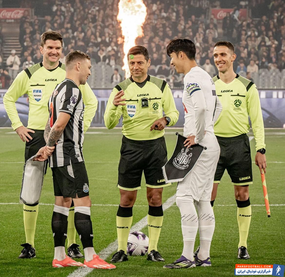 عکس| لبخند فغانی از قضاوت بازی نیوکاسل - تاتنهام