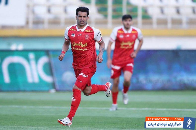 پرسپولیس ؛ خوشحالی عیسی آل‌کثیر پس از گلزنی به هوادار 