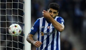 مهدی طارمی با یک پیام ویژه از سوی خواننده مطرح رو به رو شد