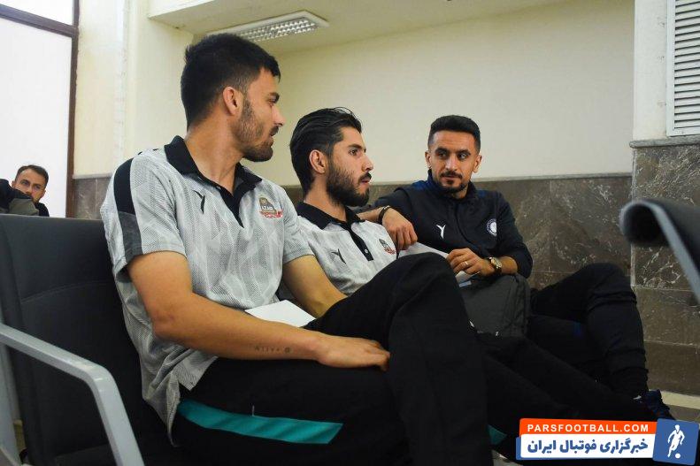 لیگ برتر ؛ خوش و بش بازیکنان گل‌گهر و شمس آذر در پرواز همزمان