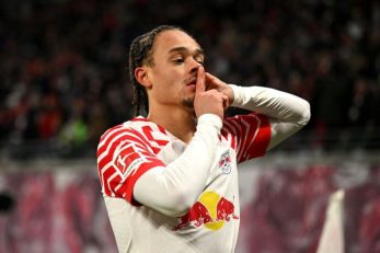 بارسلونا ؛ علاقه ژاوی سیمونز به حضور در تیم بارسلونا