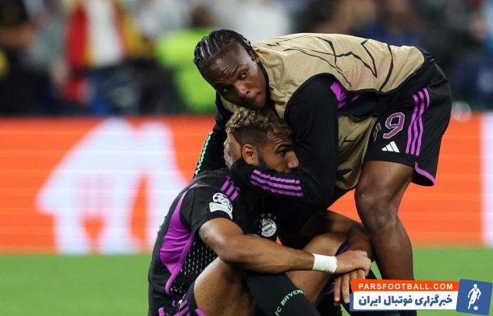 بایرن مونیخ ؛ خداحافظی بونا سار و اریک ماکسیم چوپو موتینگ با هوادران بایرن مونیخ