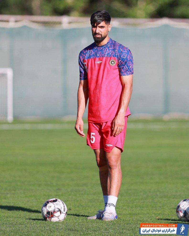 اسدی ؛ رضا اسدی در حال گذر دوران افتش در تیم سپاهان