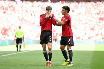 اشتباه وحشتناک مدافع و دروازهبان منچسترسیتی باعث شد الخاندرو گارناچو یونایتد را در فینال جام حذفی پیش بیندازد.