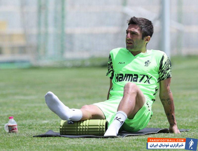 پیکان ؛ تمرینات بازیکنان تیم پیکان در ورزشگاه ایران‌خودرو