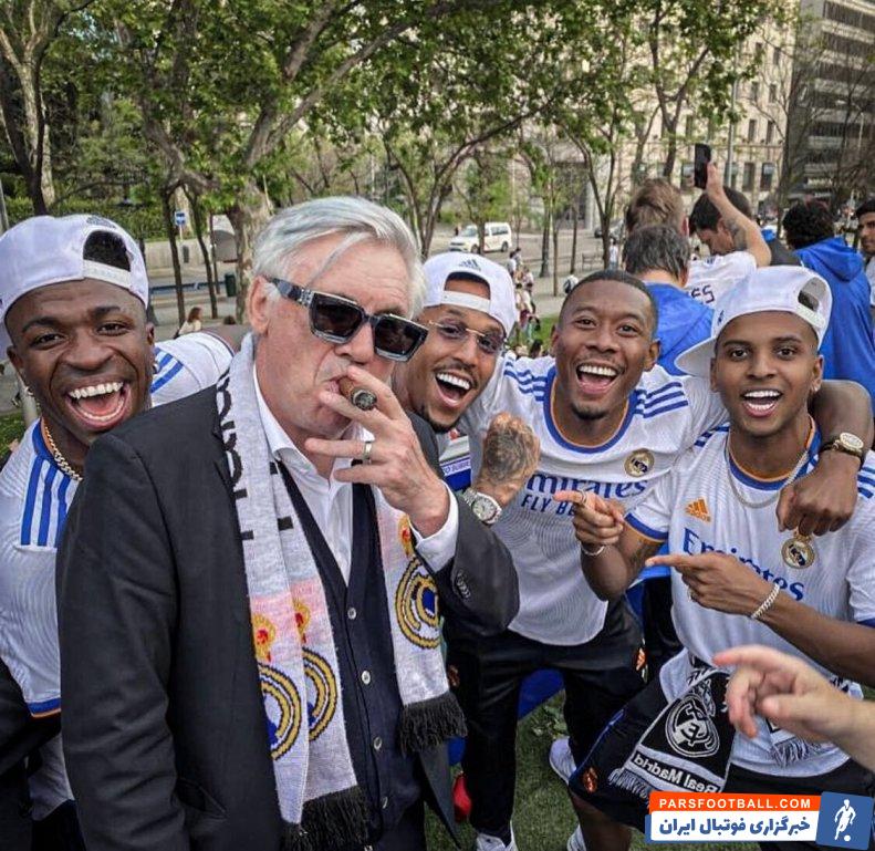 رئال مادرید ؛ آنچلوتی با عینک آفتابی و سیگار برگ در جشن قهرمانی رئال مادرید