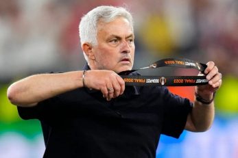 بایرن مونیخ ؛ ماریو باسلر، ستاره سابق بایرن مونیخ : ژوزه مورینیو را جایگزین توخل کنید