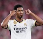 بلینگام ؛ آرسن ونگر : جود بلینگام از زین‌الدین بازیکن فیزیکی‌تری است