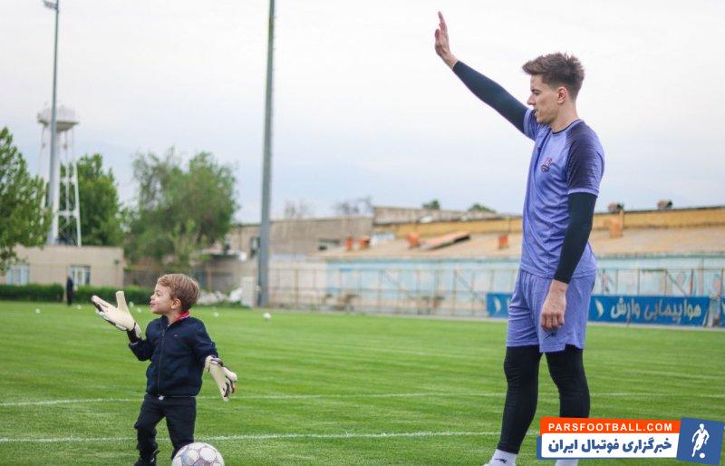 حضور فرزند لوآن پولی در تمرین نساجی مازندران 