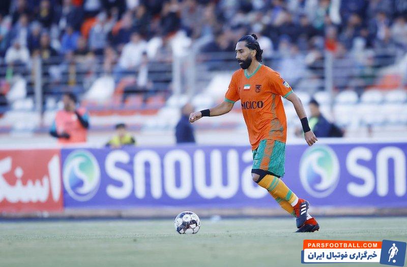 باقری بازیکن مس رفسنجان : اگر بتوانم به استقلال کمک کنم در خدمت هستم