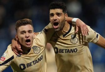 طارمی ؛ مهدی طارمی لژیونر ایرانی روی پوستر باشگاه پورتو برای دیدار با چاوز