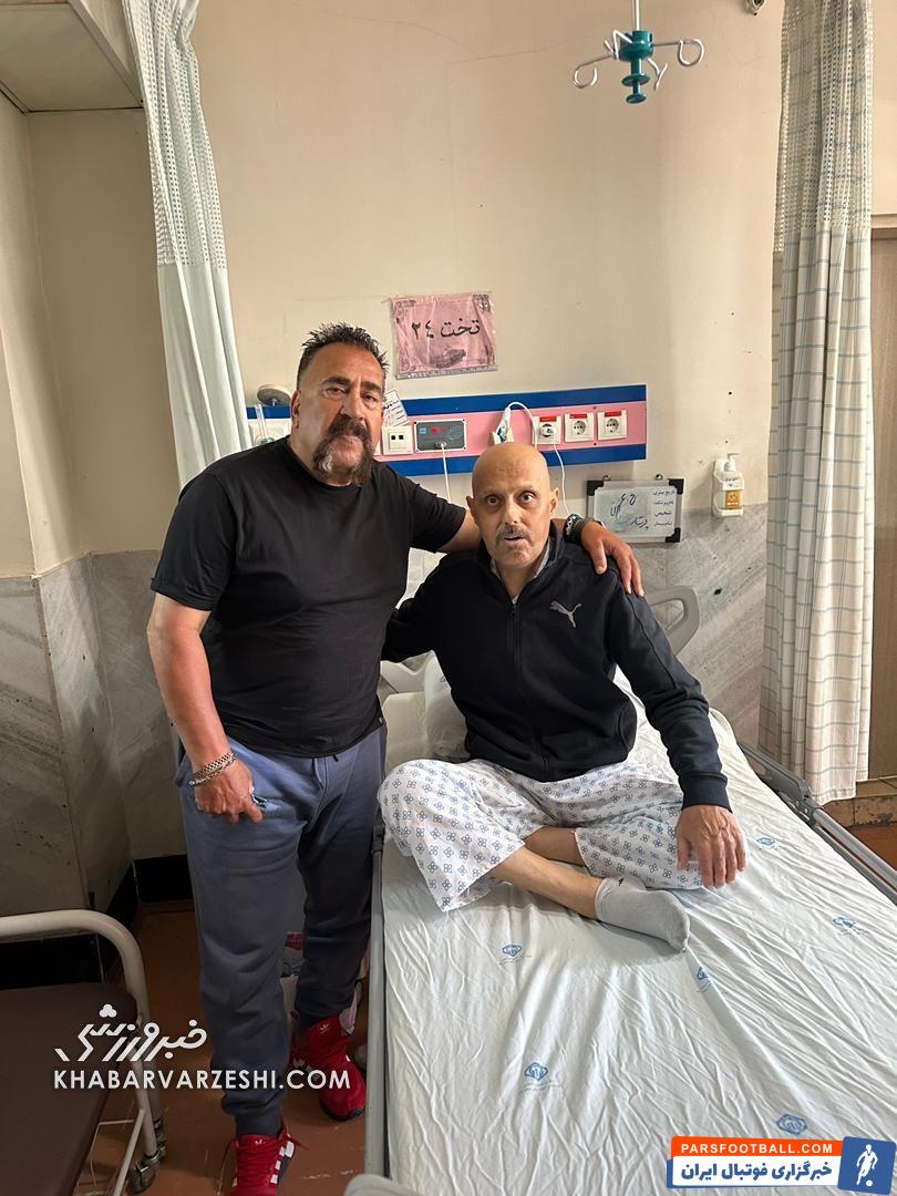 عیادت مدیران و بازیکنان قدیمی استقلال از علی چینی +تصاویر