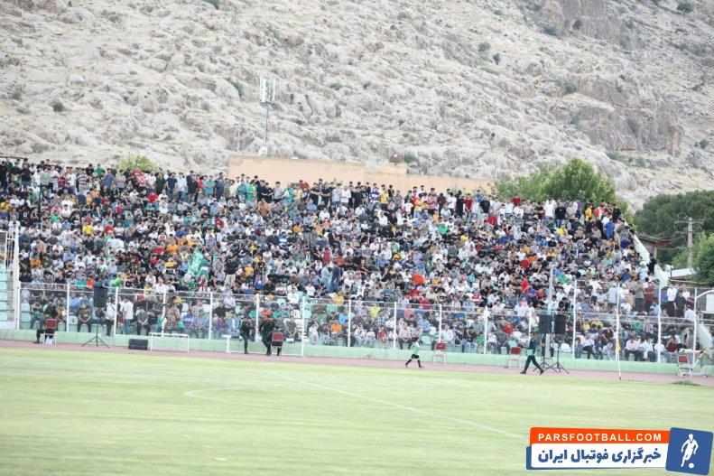 تختی ؛ پر شدن کامل ظرفیت ورزشگاه تختی خرم آباد برای دیدار خیبر 