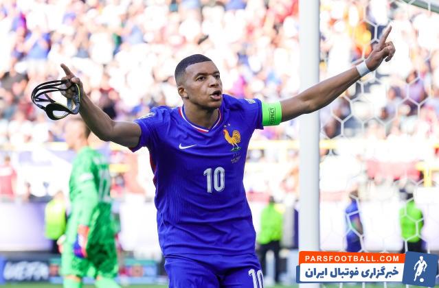 فرانسه ؛ کیلیان امباپه با ماسک جدید در تمرین تیم ملی فرانسه