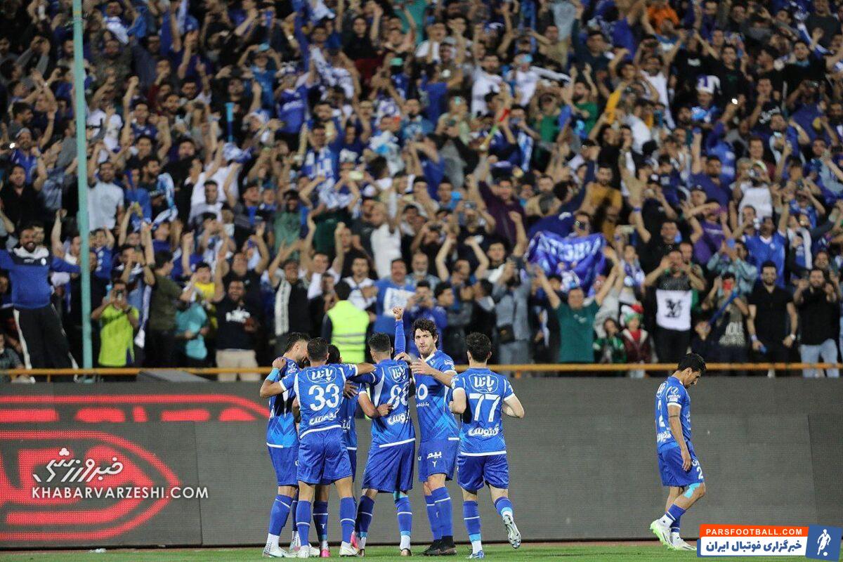 اشتباهات داوری باعث قهرمانی پرسپولیس شد/ باید با نکونام در استقلال ادامه بدهیم/ کاپیتان آبیها رقیب جدی میخواهد