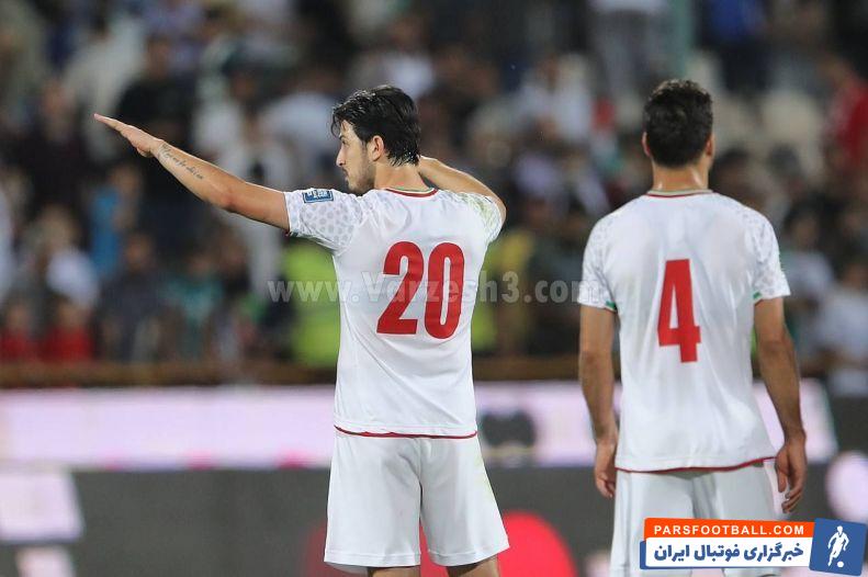 عکس| سردار آزمون از شعار «بی‌غیرت بی‌غیرت» هواداران شاکی شد