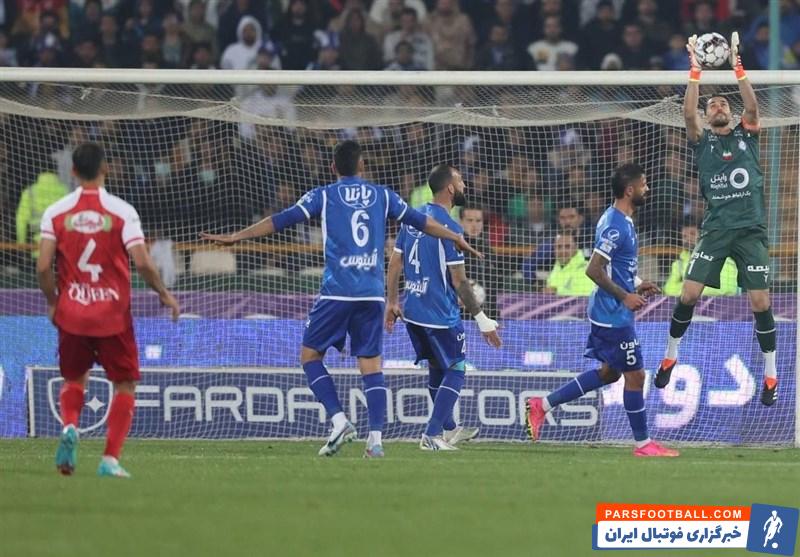 نصرالله عبداللهی : جواد نکونام باید بماند و کارش را ادامه دهد