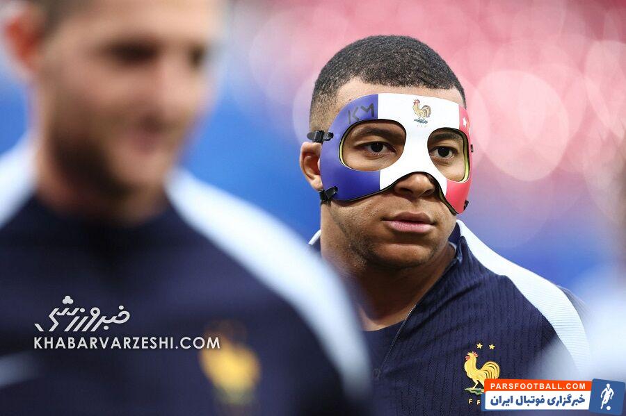 عکس| رونمایی از طرح جالب نقاب امباپه/ پنجمین لاکپشت نینجا در تمرین فرانسه!