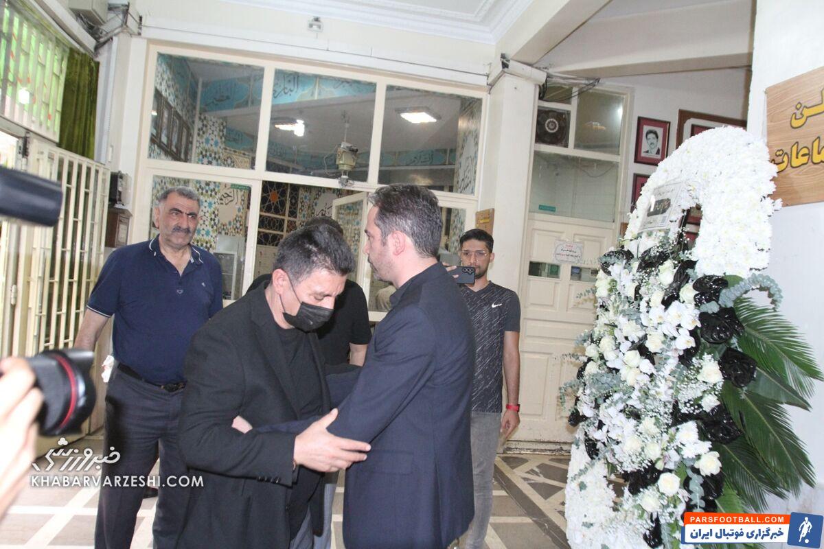 عکس| همدردی اهالی فوتبال با مدیرعامل سابق استقلال