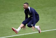 امباپه ؛ کیلیان امباپه در بازی مقابل لهستان در ترکیب اصلی فرانسه قرار خواهد گرفت.