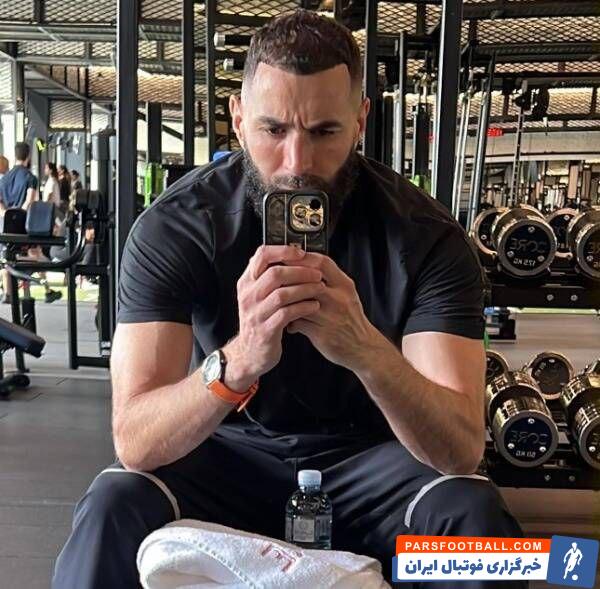 بنزما ؛ کریم بنزما در سالن بدنسازی در تعطیلات