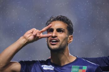 شهاب زاهدی پیشنهاد یک تیم اماراتی را رد کرد