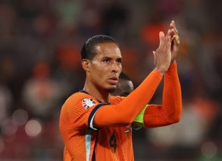 فن دایک ؛ النصر خواهان جذب فن دایک از لیورپول