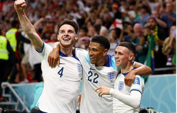 انگلیس ؛ عکس تیمی انگلیس با لباس های رسمی مارکس اند اسپنسر برای یورو 2024