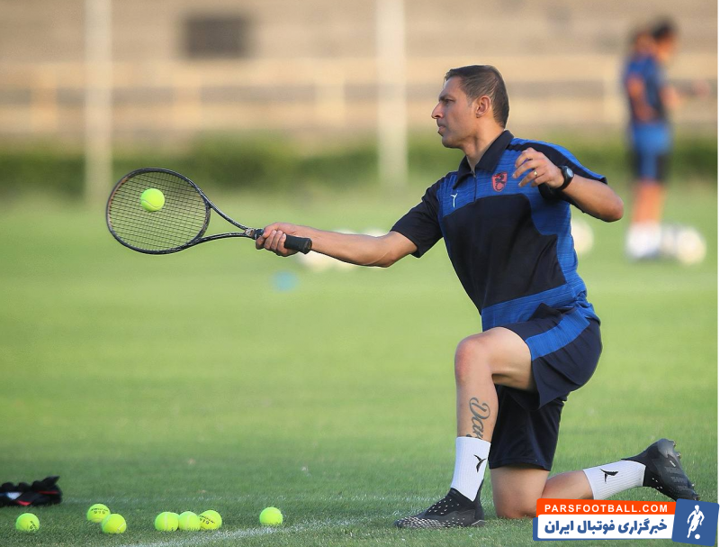 مس رفسنجان ؛ تمرین گلر های مس رفسنجان از سوی رحمان احمدی با استفاده از توپ تنیس