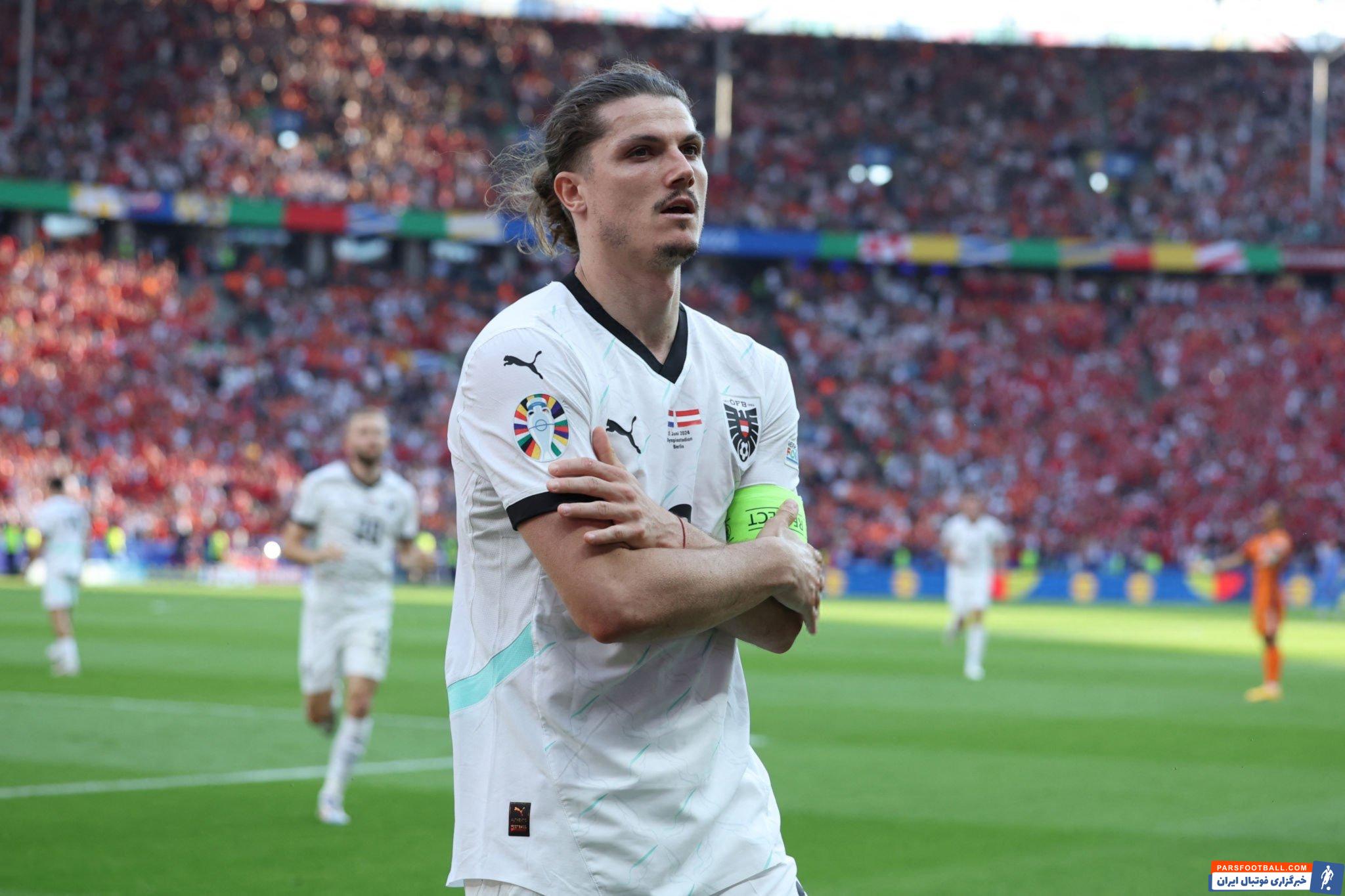 زابیتسر ؛ تقلید خوشحالی گل کول پالمر از سوی مارسل زابیتسر پس از گلزنی به هلند