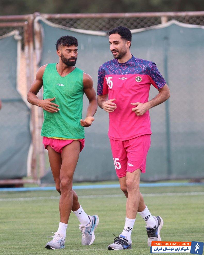 محمدی ؛ حضور هادی محمدی در تمرین سپاهان با وجود محرومیت از حضور در فینال