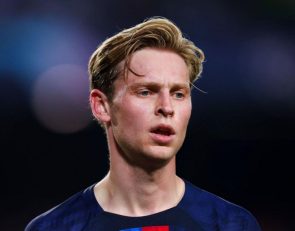 دی یونگ ؛ هانسی فلیک، سرمربی جدید بارسلونا مخالف فروش فرانکی دی یونگ