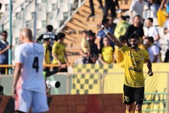 مغانلو ؛ شادی گل شهریار مغانلو پس از گل دومش به مس رفسنجان در فینال جام حذفی