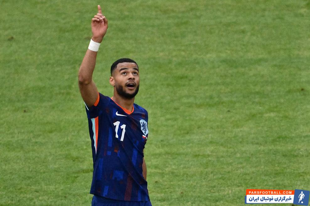 خاکپو ؛ کودی خاکپو برترین بازیکن دیدار هلند- لهستان