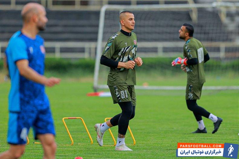 مس رفسنجان ؛ حامد لک در تمرینات تیم فوتبال مس رفسنجان 